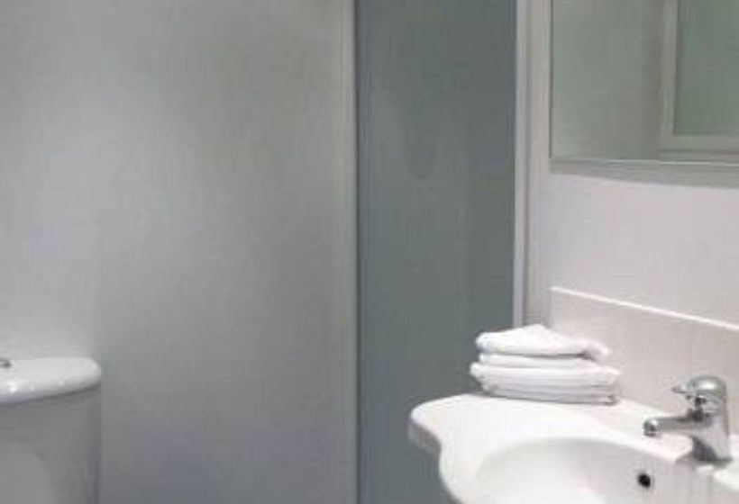 Lakefront Apartments 14