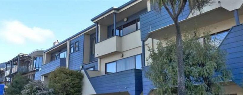 Lakefront Apartments 3