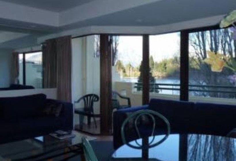 Lakefront Apartments 8