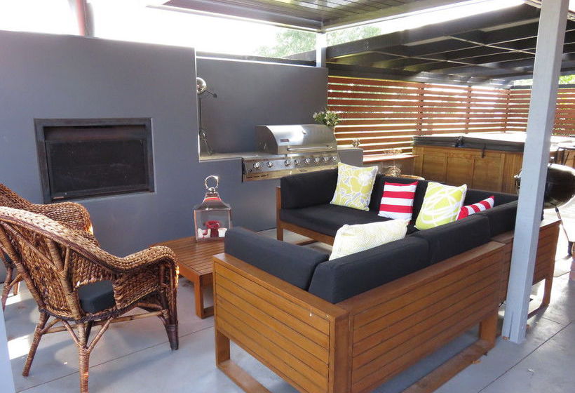 Bed and Breakfast Maples On Harewood 1