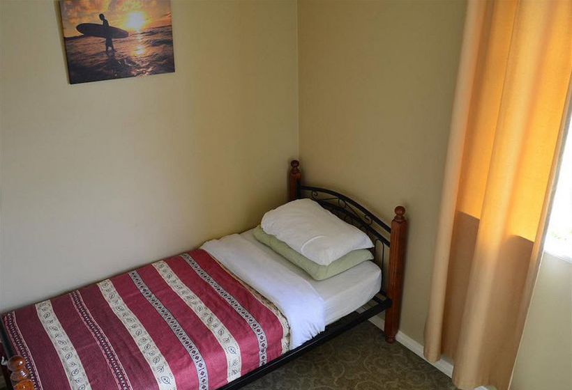 Hostel The Prince Albert Backpackers And Bar 13