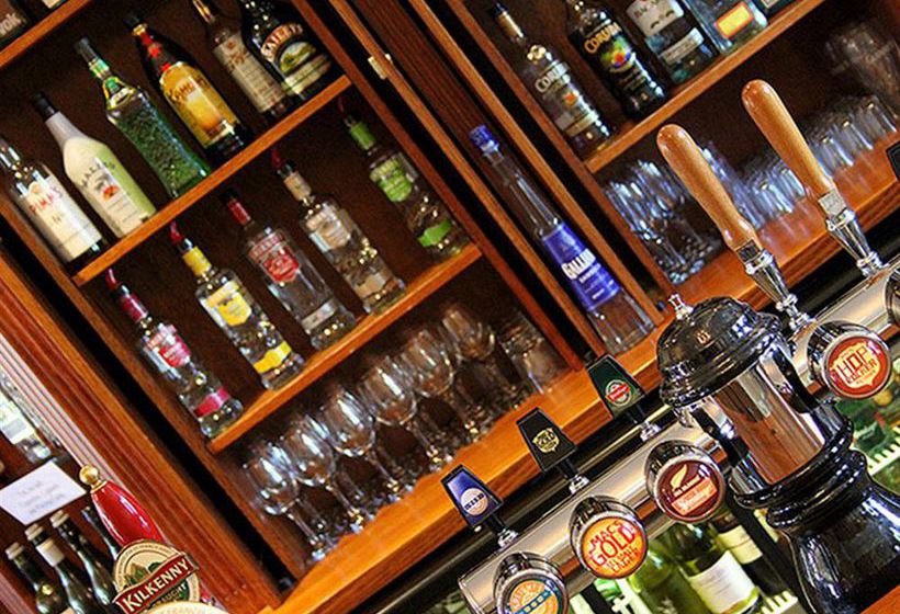 Hostel The Prince Albert Backpackers And Bar 16