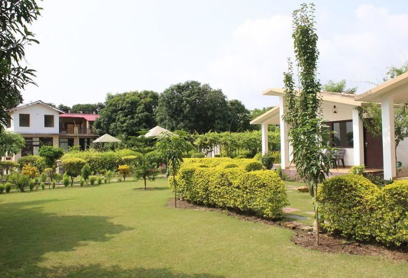 Hotel Oyo Premium Near Jhirna Road Corbett 12