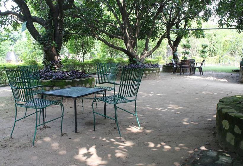 Hotel Oyo Premium Near Jhirna Road Corbett 17