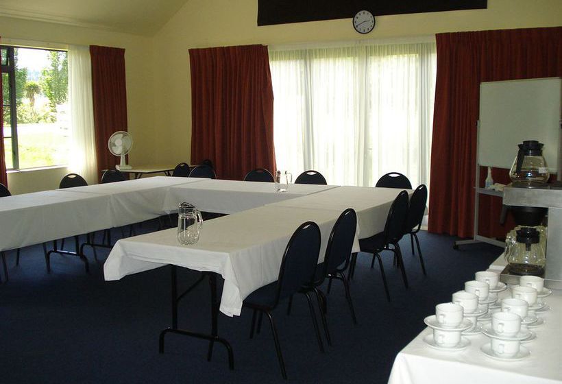 Motel The Peaks Motor Inn 11