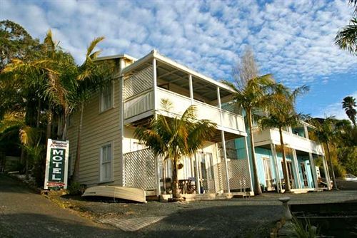 Mangonui Waterfront Apartments Motel 6