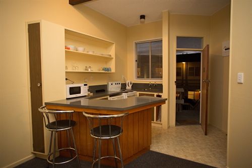 Sylvan Lodge Motel 10