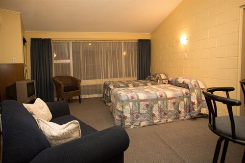 Sylvan Lodge Motel 15