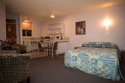 Sylvan Lodge Motel 18