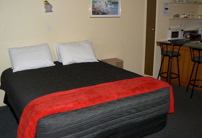 Sylvan Lodge Motel 4