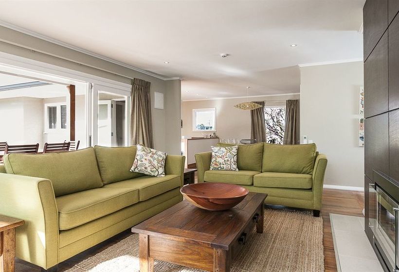 The Farmhouse At Mission Estate 11