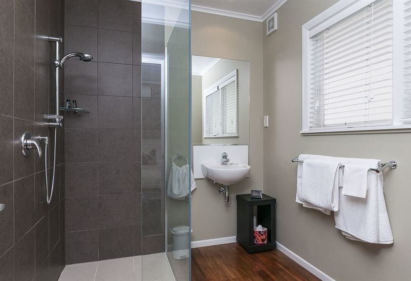 The Farmhouse At Mission Estate 12