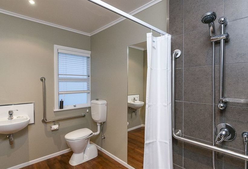 The Farmhouse At Mission Estate 14