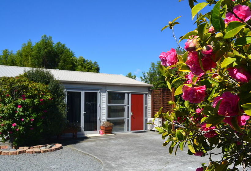 Motel Mcwilliam Apartments