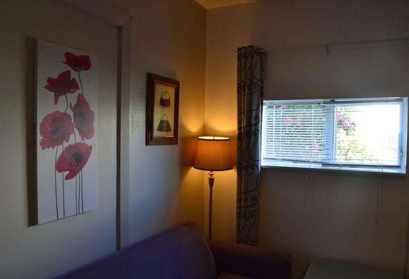 Motel Mcwilliam Apartments 12