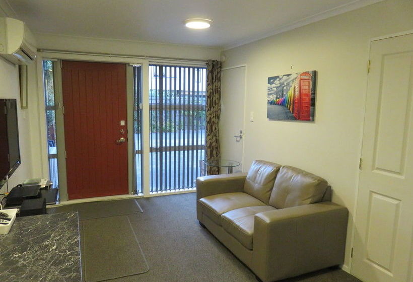 Motel Mcwilliam Apartments 13