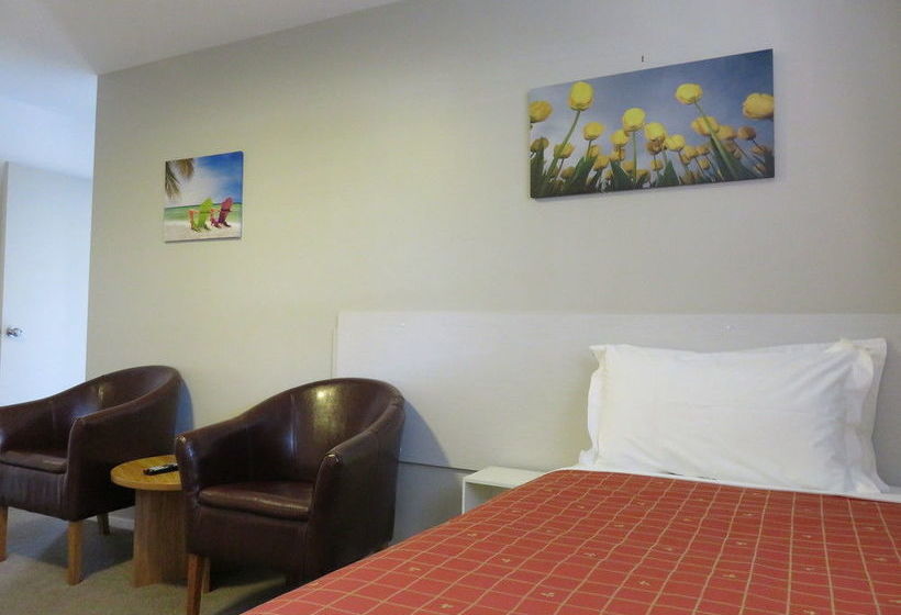 Motel Mcwilliam Apartments 15