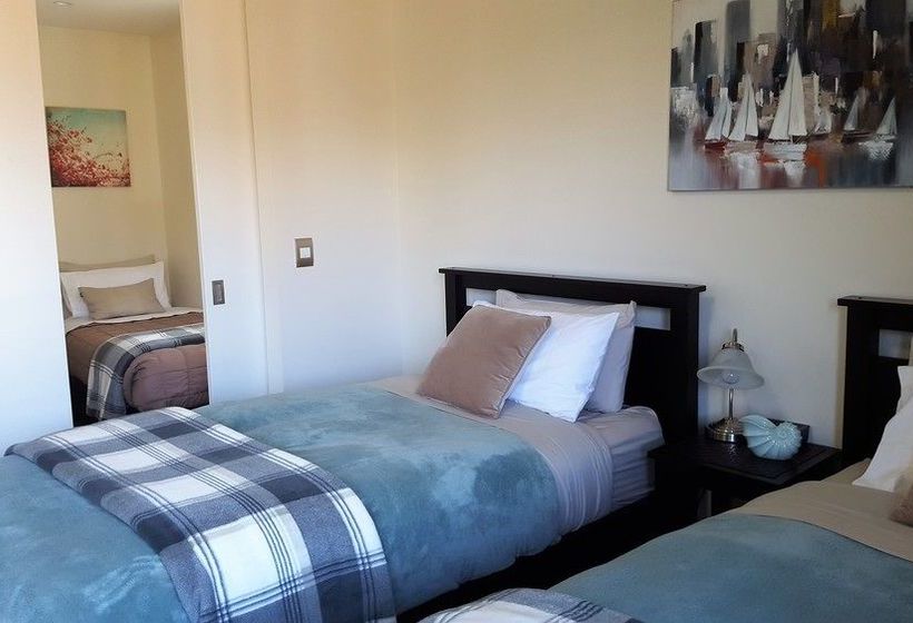 Shetland Court Apartments 11