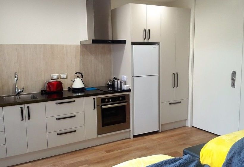 Shetland Court Apartments 19