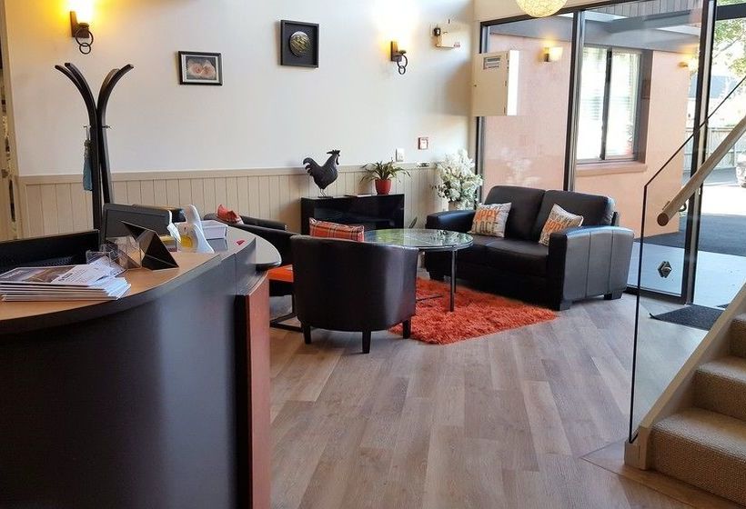 Shetland Court Apartments 2