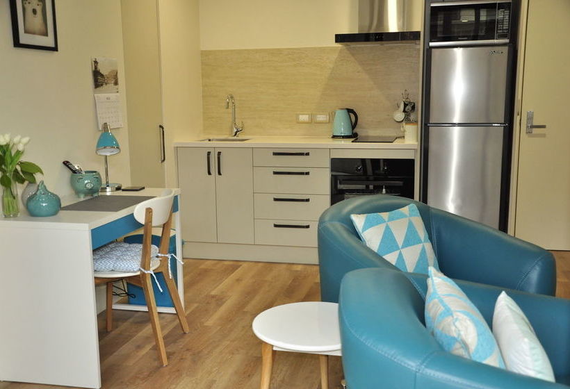 Shetland Court Apartments 4