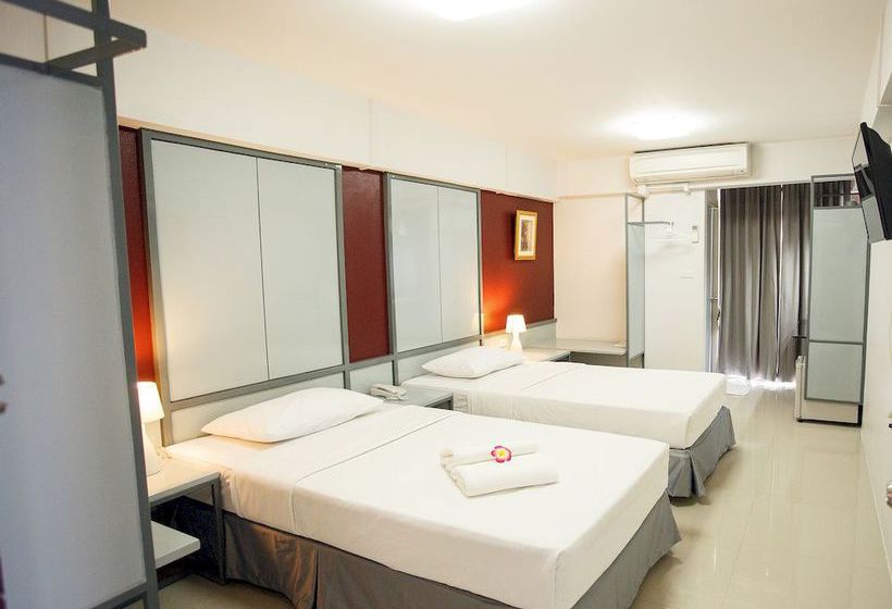 Hotel Regent Ngamwongwan 10