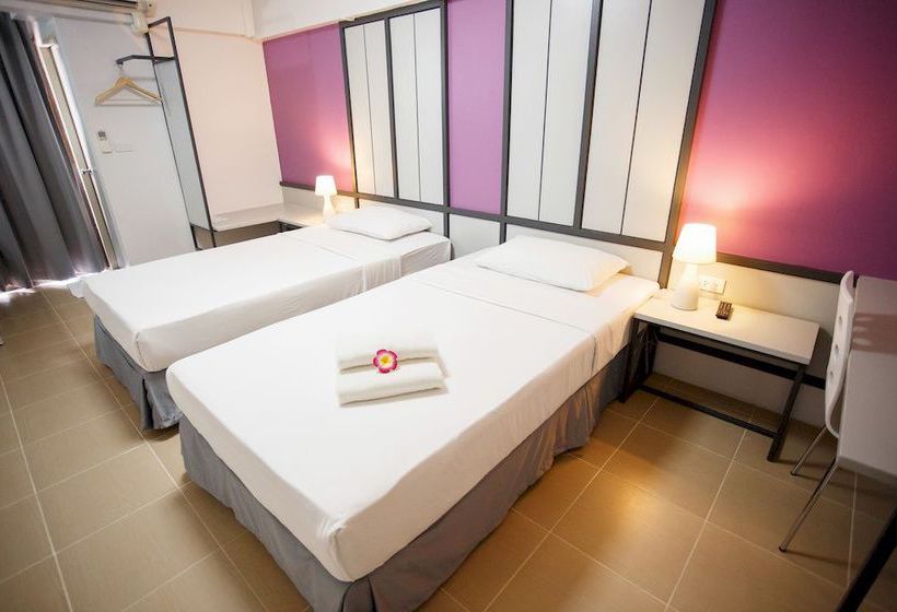 Hotel Regent Ngamwongwan 11