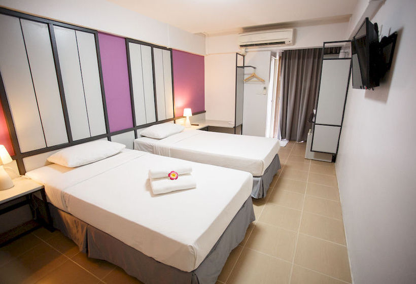 Hotel Regent Ngamwongwan 13