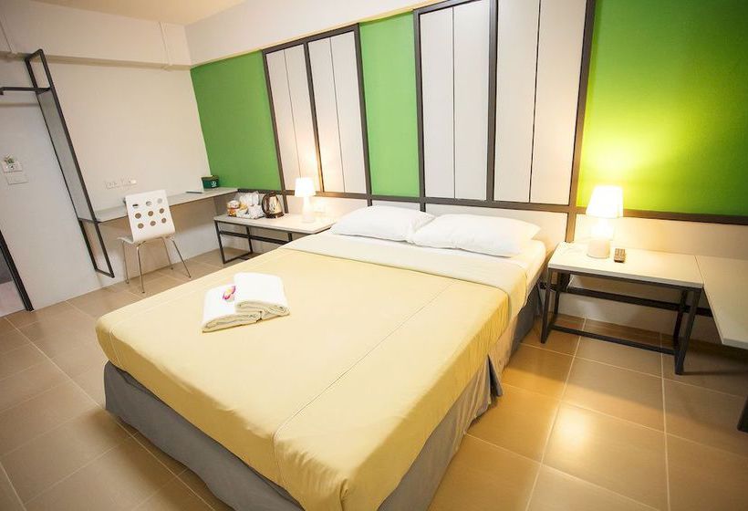 Hotel Regent Ngamwongwan 14