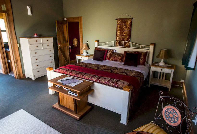 Hotel The River Lodge 1