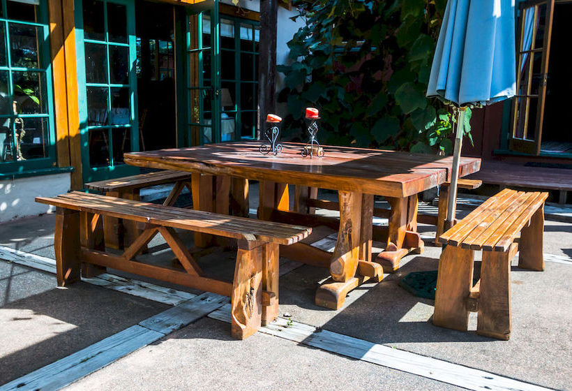 Hotel The River Lodge 10