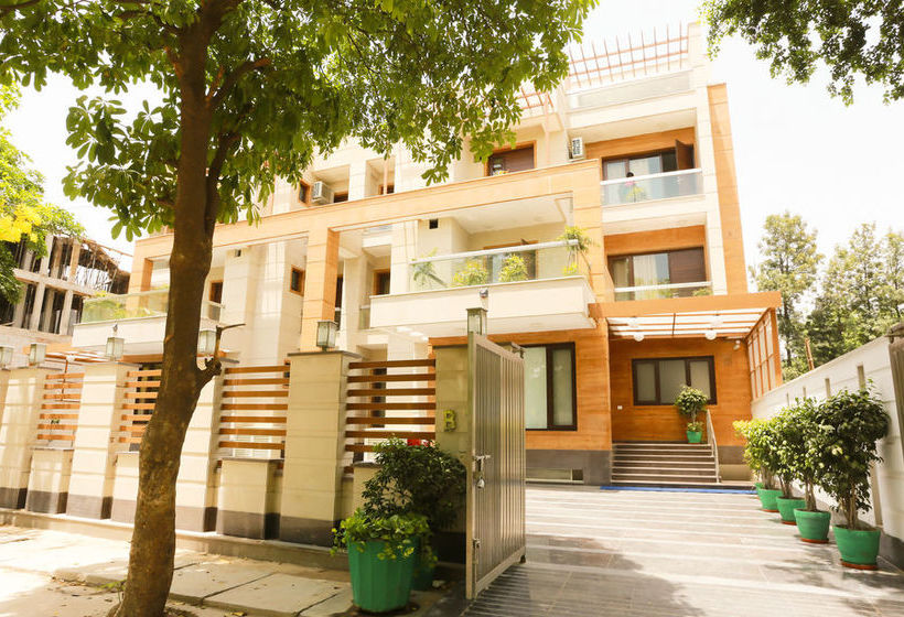 Hotel Alpina Residency Gurgaon 4