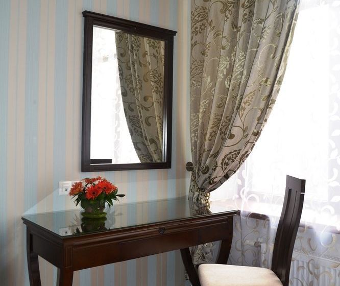 Hotel Happy Inn Na Sofiyskoy 9