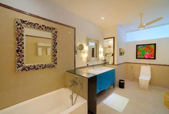 Hotel Mayfair Waves 16