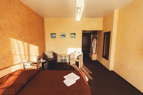 Hotel Shale On Komsomolsky 5