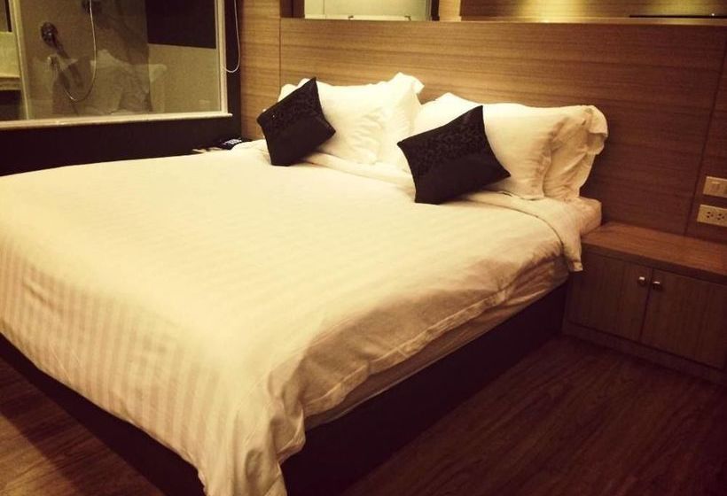 Hotel Nipa Garden 18