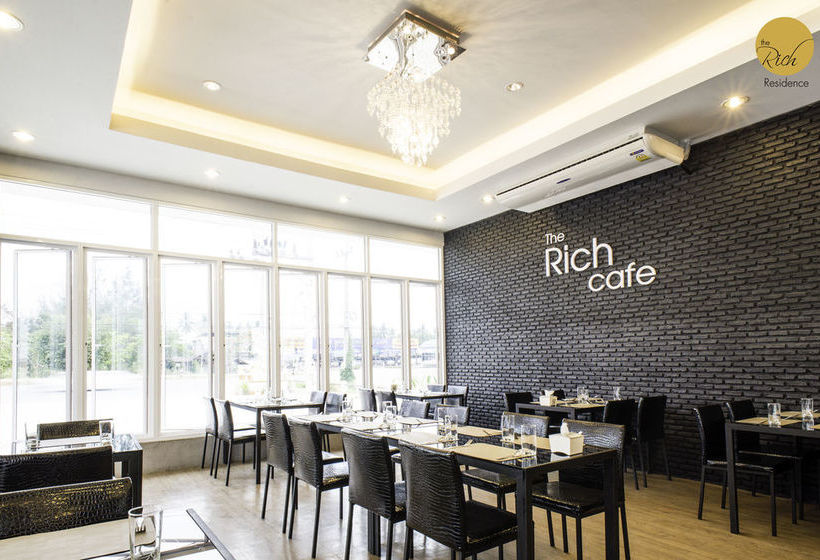 Hotel The Rich Residence 10