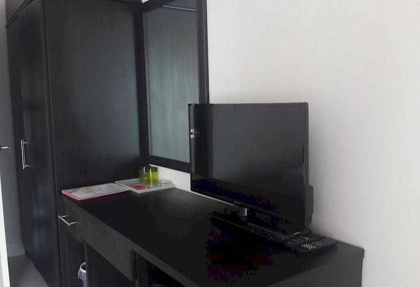 Hotel Karon Sea Side 11