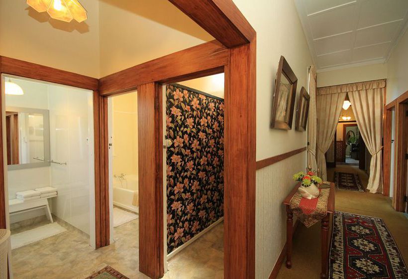 Hostel Braemar House Bed & Breakfast 9