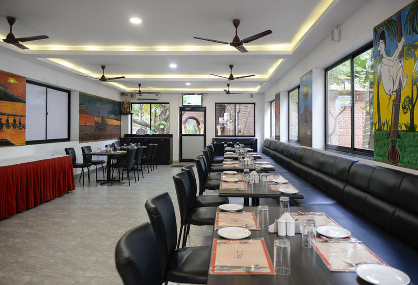 Hotel Oyo Premium Vagator 9