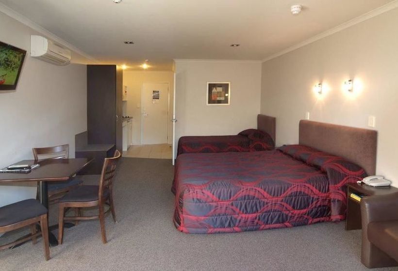 Lake Taupo Motor Inn 5