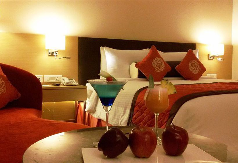 Hotel Country Inn & Suites Meerut 1