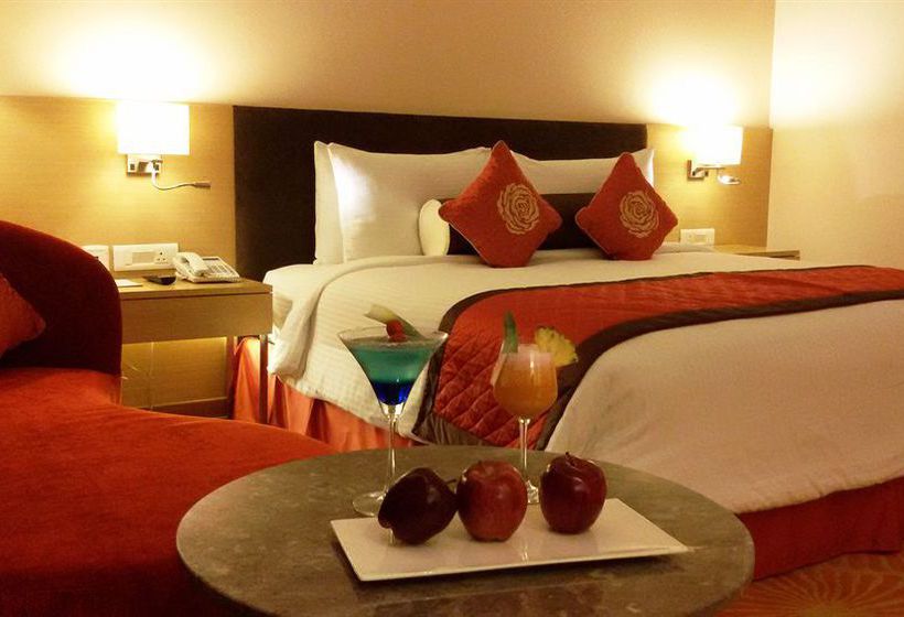 Hotel Country Inn & Suites Meerut 12