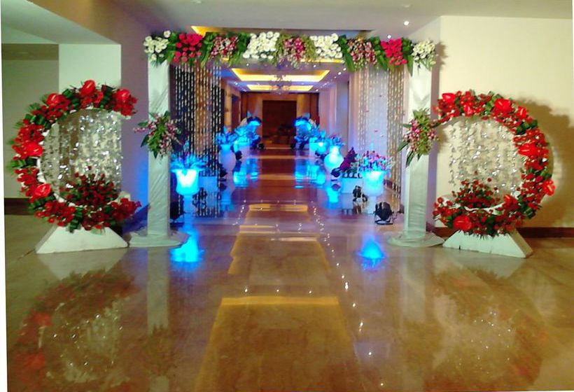 Hotel Country Inn & Suites Meerut 9