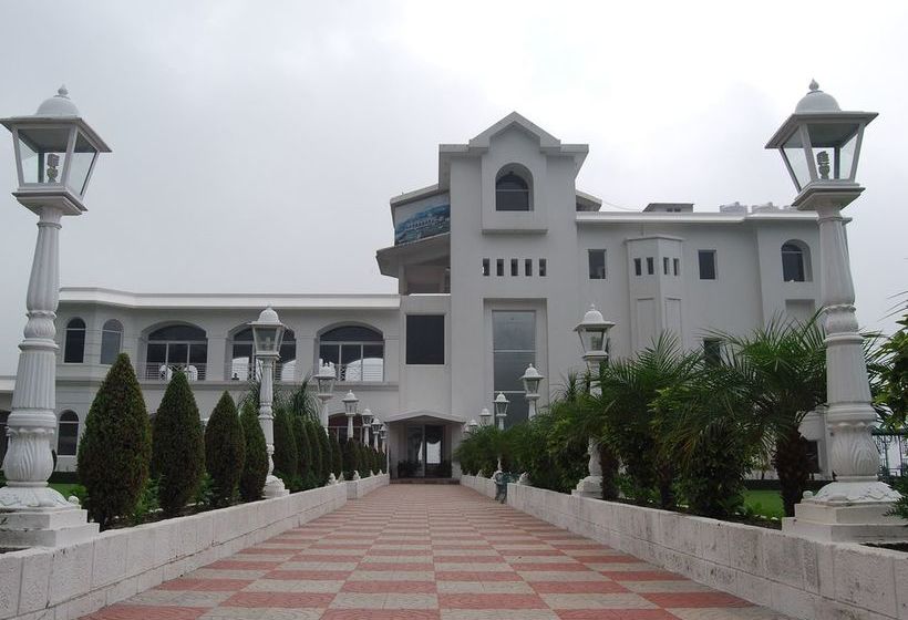 Resort Club Mahindra Kandaghat 20