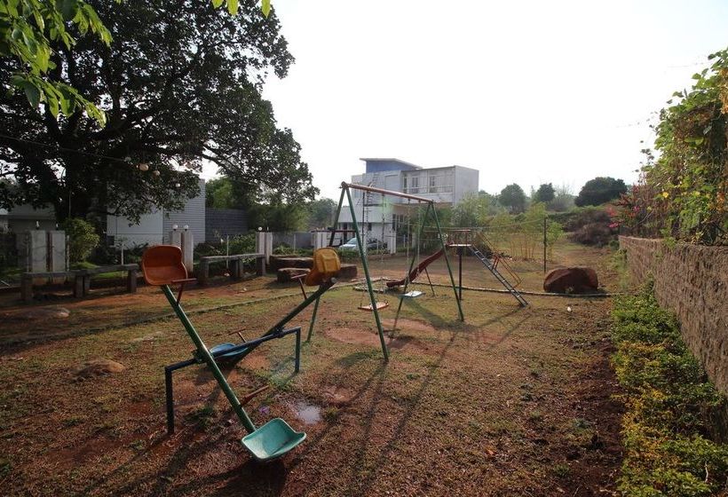 Hotel Leisure Vacations Cloud9 12