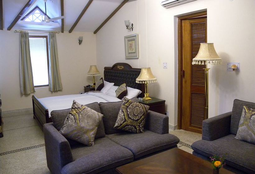 Hotel Judge's Court 4