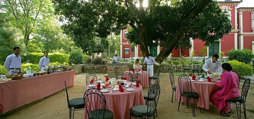 Hotel Judge's Court 5