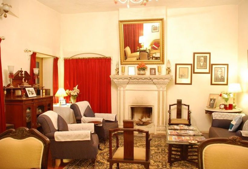 Hotel Judge's Court 7