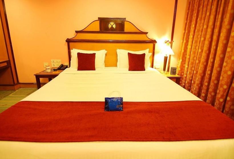 Hotel Oyo Premium Cochin Airport Extension 8